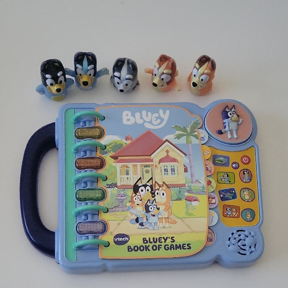 V Tech Bluey Book And Figurines